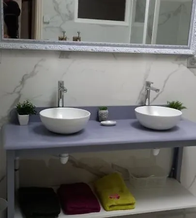 公寓 L'occitane Climatise Centre 利慕